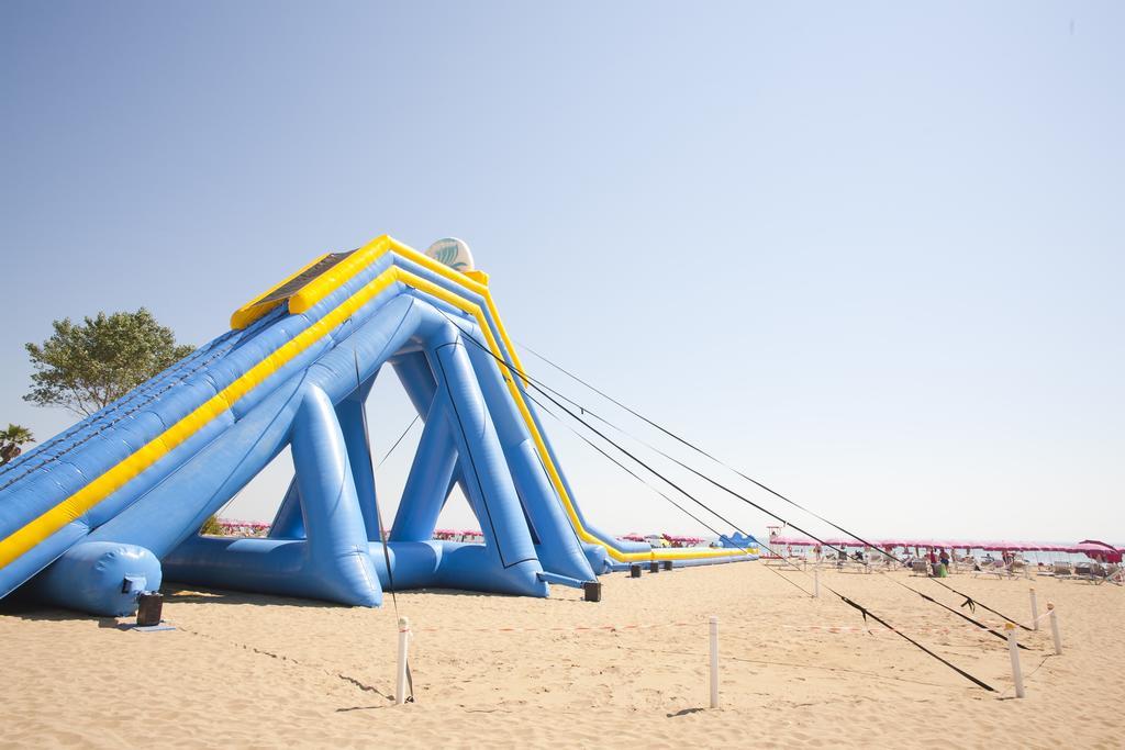 Camping Village Pino Mare Lignano Sabbiadoro Exterior foto