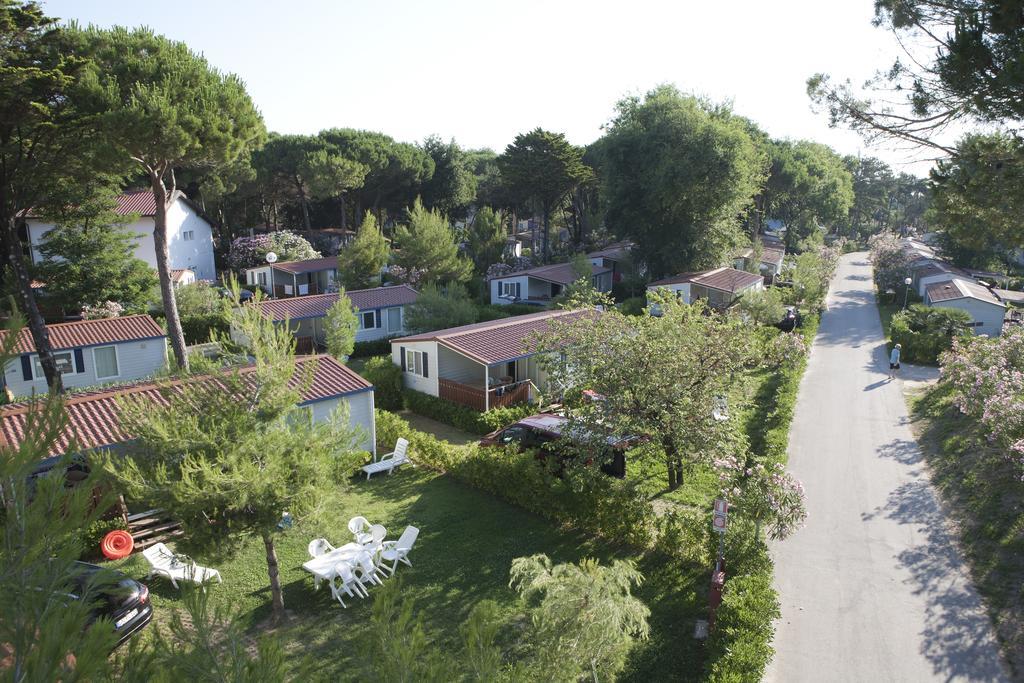 Camping Village Pino Mare Lignano Sabbiadoro Exterior foto